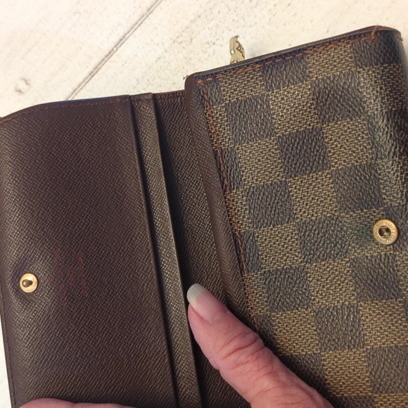 Louis Vuitton Brown Damier wallet GUC - Picture 15 of 16
